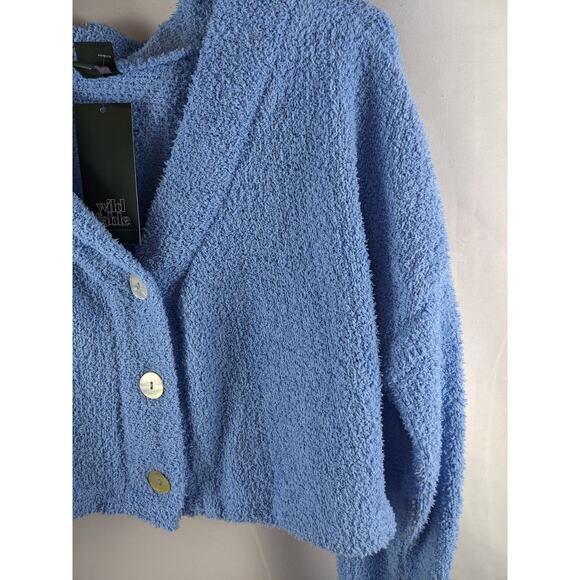 Cropped Cozy Cardigan Wild Fable Azure M Blue Lightweight Fuzzy V Neck Button Up - Picture 3 of 10